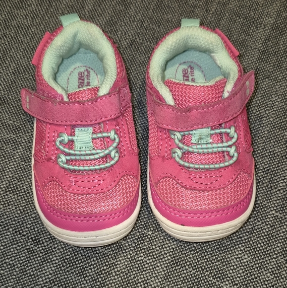 Stride Rite Pink Kids Shoes - Picture 1 of 6